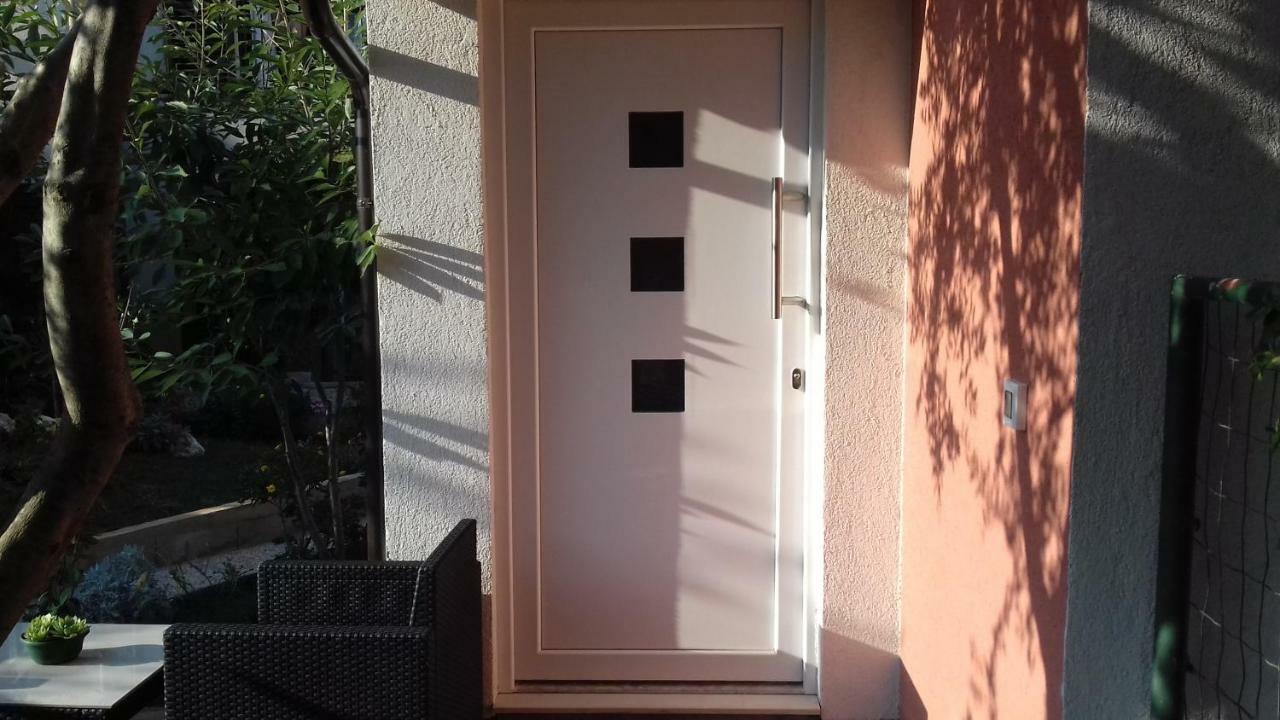 Tili Lägenhet Pula Exteriör bild